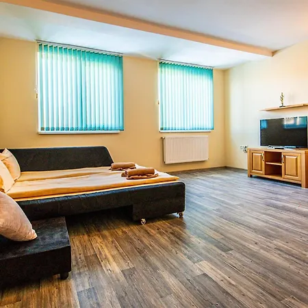 семеен 1876 Hotel Apriltsi (Lovech)