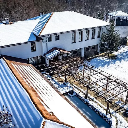 Hotel семеен 1876 2*