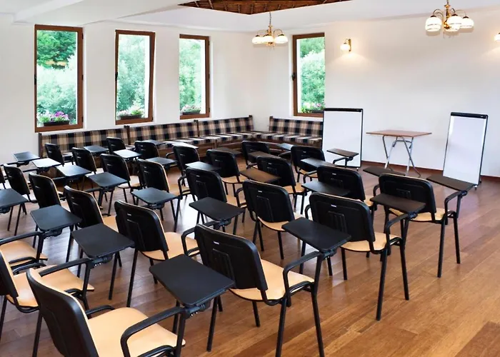 酒店 семеен 1876 阿普里尔齐