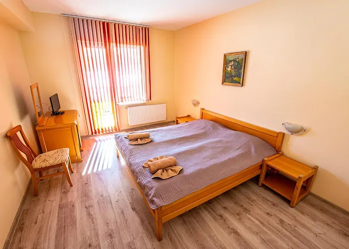 酒店 семеен 1876 阿普里尔齐