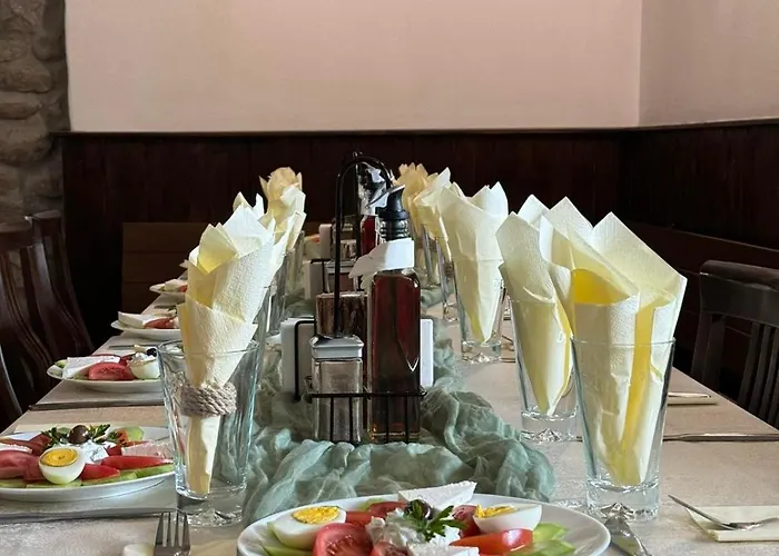 семеен 1876 酒店 2*